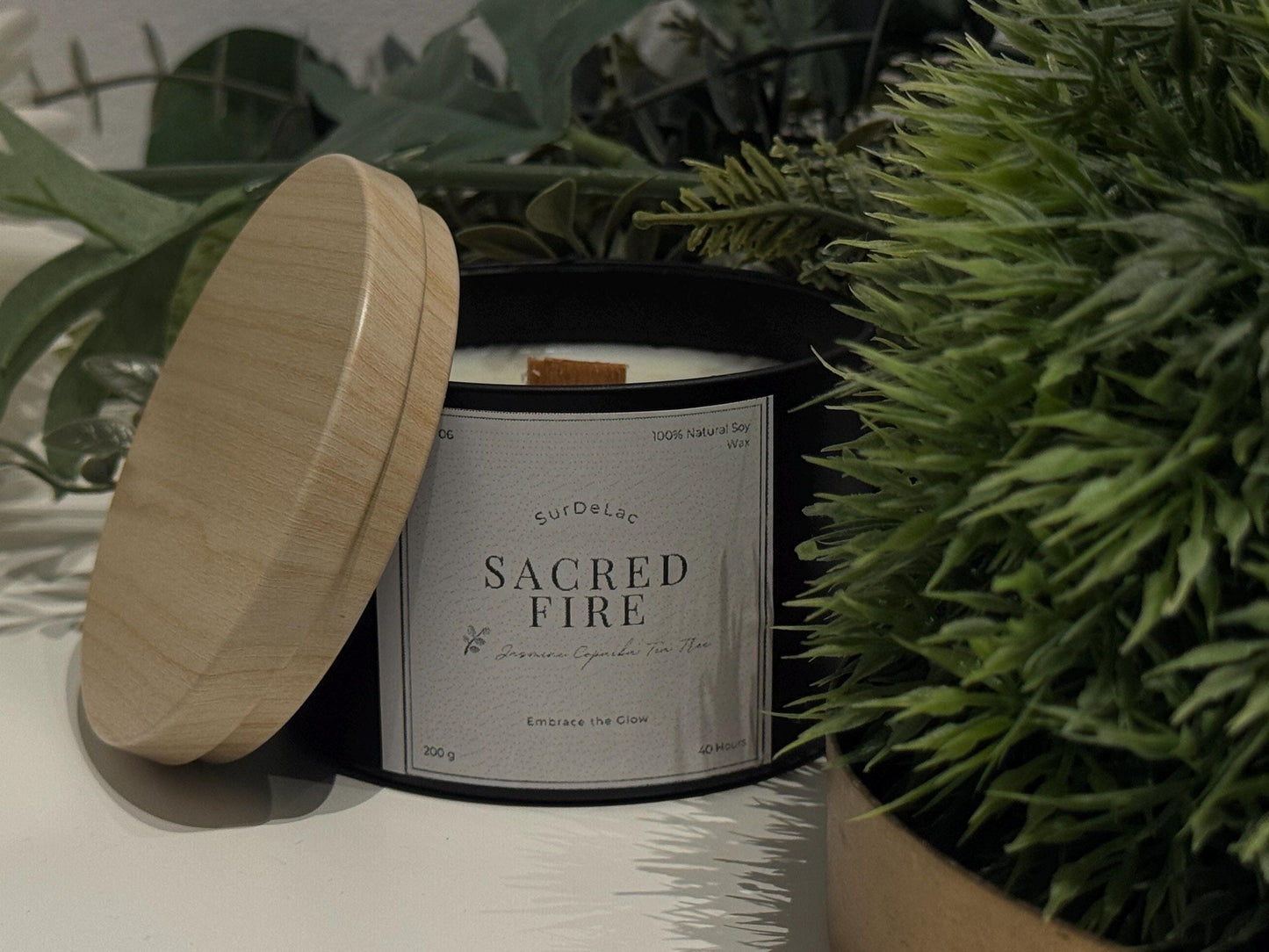 Sacred Fire – Lumânare Artizanală Turnată Manual din Ceară de Soia